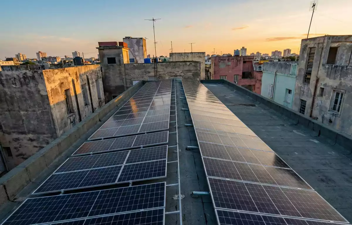 Copextel venderá módulos compactos de energía solar para más de 10 mil viviendas en Cuba
